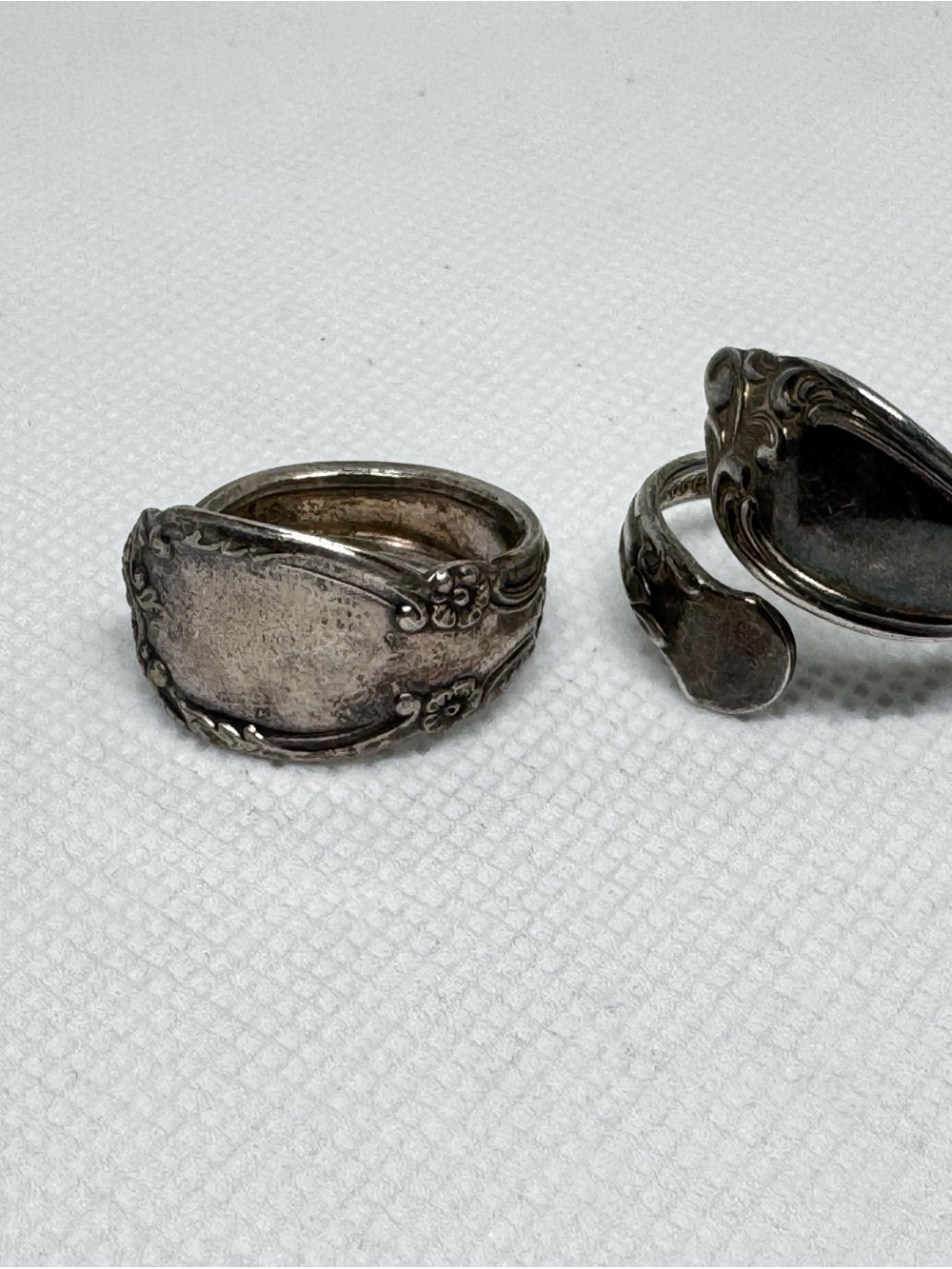 2 Vintage Wm A Rogers Oneida Silverplate Spoon Rings Adjustable Lot J